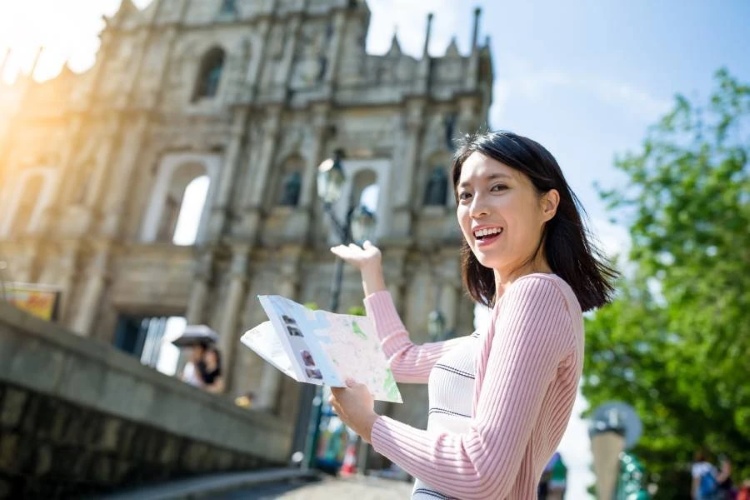 hướng dẫn viên du lịch