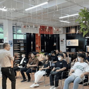 Các bạn học viên trong buổi lễ khai giảng tại Kstudy