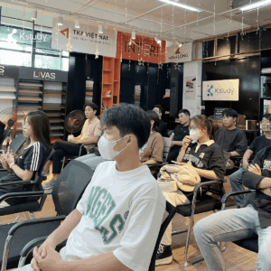 Các bạn học viên trong buổi lễ khai giảng tại Kstudy